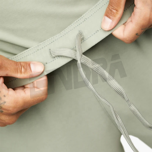 Ensemble de vêtements de sport pour hommes de qualité supérieure pour un style de vie actif Gym parfaite et vêtements décontractés Améliorez votre collection avec un style de performance élégant - Product Image 5