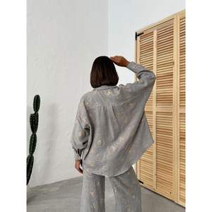 เสื้อผู้หญิงปักลายสวยหรูและเสื้อเชิ้ตปักลายสง่างาม - Product Image 4