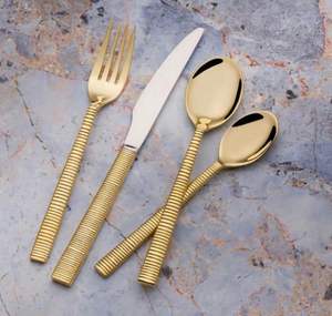 Elegante Juego de Cubiertos Metálicos con Mango de Latón y Acabado Plateado para Mesa de Comedor, Vajilla para Comer - Product Image 1