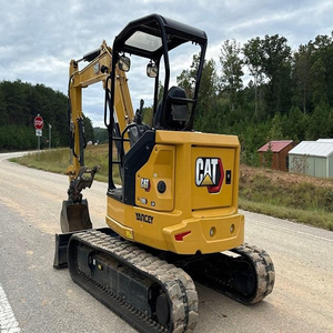 Miniexcavadora CAT 301.7 CR en venta, en perfecto estado, potente y compacta, diseñada para trabajos de paisajismo, construcción y agricultura. - Product Image 5