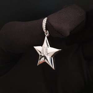 Colgante Minimalista de Estrella en Plata 925 con Moissanita VVS, Joyería de Lujo Estilo Hip Hop - Product Image 2