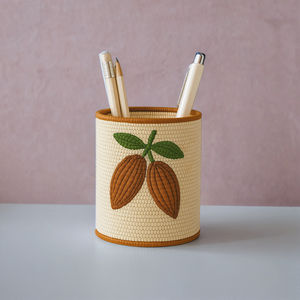 Organisateur de bureau écologique Porte-crayon brodé à la main en fibre naturelle tissée avec broderie légère - Product Image 1