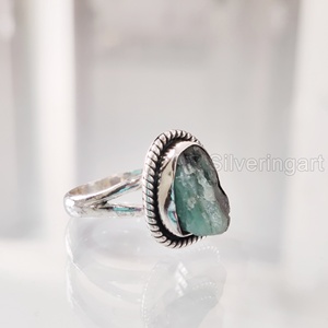 Anillo de Plata de Ley 925 con Esmeralda Natural en Bruto, Joyería Bohemia para Mujer, Piedra de Nacimiento de Mayo - Product Image 1