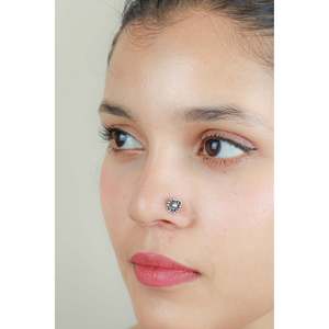 Piercing Nasal de Plata 925 para Mujer, Diseño Floral Tribal Nazakat Rawa Ball, Joyería Cultural Coleccionable Swadeshi Pitara - Product Image 4