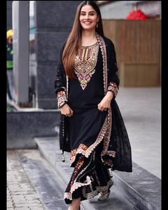 Ensemble haut-palazzo de qualité supérieure, haut en georgette lourd avec un palazzo magnifiquement brodé et un dupatta entièrement cousu - Product Image 2