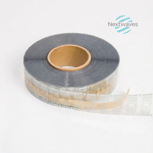 แผ่นอินเลย์ UHF RFID ขนาด 42x16 มม. รุ่น U9 ผลิตในเวียดนาม 860-960 MHz แผ่นอินเลย์ UHF RFID แบบกำหนดเองสำหรับติดตามสินค้า - Product Image 1