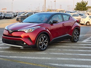 Toyota C-HR 2019 XLE Full Equipado de Ocasión Premium en Oferta por Temporada - Product Image 3
