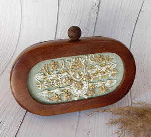 Bolso de mano de madera con bordado hecho a mano de diseño para mujer, bolso de boda de LUXURY CRAFTS - Product Image 3