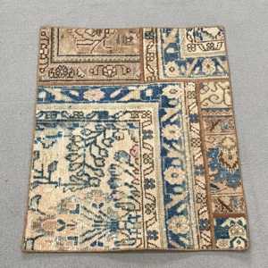 Alfombra, 2x2.5 pies, Alfombra Vintage, Alfombra Azul a Cuadros de Lana - Product Image 1