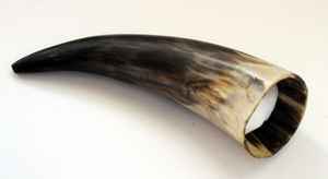 Fabriqué à la main 100% naturel Viking médiéval corne à boire conception de Style religieux Unique corne de bière économique à vendre - Product Image 4