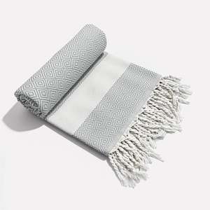 Toalla de Playa de Algodón Turco Bordada con Diseño Personalizado Serene Weave, Ligera, de Secado Rápido, con Patrón de Rayas y Logotipo, Certificada por GRS - Product Image 6