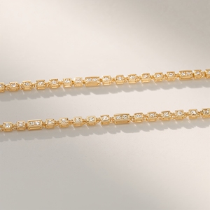 Collar Unisex de Oro Amarillo Macizo de 9K con Cadena de Eslabones Tipo Caja y Colgante de Platino, Acabado Pulido, Joyería Fina Moderna y Minimalista de Lujo - Product Image 6