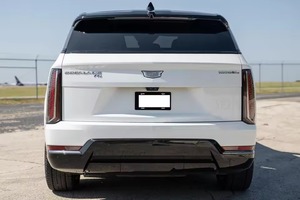 Cadillac Escalade IQ Sport 2025, traction avant, moteur unique, très bien équipé, automatique, batterie au lithium, autonomie de 501 à 600 km, conduite à gauche - Product Image 2