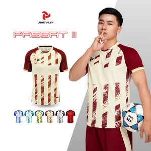 Hot Luxury Personalizable Jersey Football/Soccer Set Uniforme de equipo de alta calidad Etiquetas personalizadas originales OEM para Passat II para adultos - Product Image 2