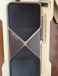 Tarjeta Gráfica Founders Edition GeForce RTX 5090 GDDR7 de 32GB, GPU GDDR7 PCI-E, Edición Founders FE GeForce RTX 5090 - Product Image 2