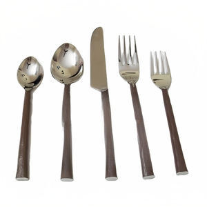 Acier inoxydable 304 Vente en gros Espace personnalisé Cadeaux élégants pour fêtes d'affaires Couverts de luxe Ensemble de couverts - Product Image 3