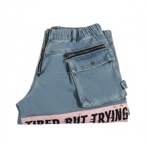 กางเกงยีนส์ฮิปฮอปสตรีทแวร์ลายกราฟิกสำหรับผู้ชายรุ่นใหม่ล่าสุด กางเกงเดนิมทรงหลวมสไตล์ฮาราจูกุ แต่งลายปะติด พร้อมพิมพ์โลโก้หลายแบบตามสั่ง ทรงขากว้าง - Product Image 6