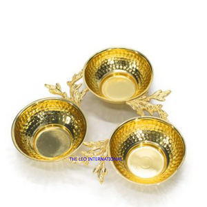 ชามตกแต่งลายใบไม้ชุบทอง ดีไซน์สามช่อง ทำจากสแตนเลสและทองเหลือง รูปทรงแปลกตา - Product Image 1