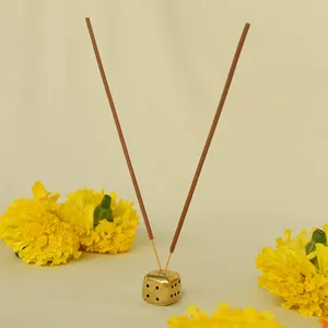 Brûleur d'encens vintage en bois sculpté avec porte-bâton en laiton doré, motif floral design pour la maison ou le bureau - Product Image 5