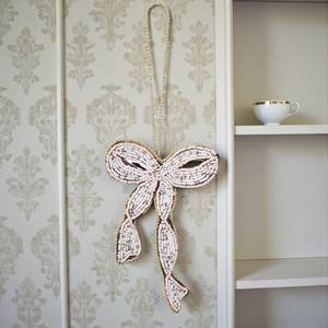 Elegante Adorno Colgante de Cinta con Zari |   Adorno de Lazo con Cuentas Rosas y Blancas para Pared, Árbol, Decoración de Regalos y Decoración Festiva - Product Image 2