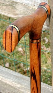 CLIQUEZ CONFORTABLE ANTIDÉRAPANT BÂTON DE MARCHE EN RÉSINE DE BOIS avec poignée multiforme pour personnes âgées Rehabilitatio - Product Image 2