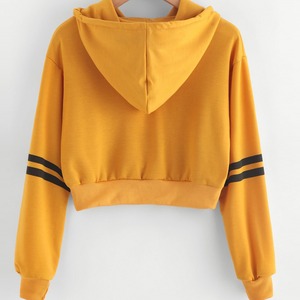 เสื้อฮู้ดสีเหลืองระบายอากาศได้ดี เป็นมิตรกับสิ่งแวดล้อม มีแถบสีดำ แขนเสื้อแบบปกติ สีพื้น ผ้าฝ้ายถัก ยูนิเซ็กซ์ สวมใส่สบายในฤดูหนาว - Product Image 2