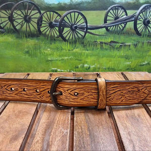 Cinturones de cuero genuino Vintage con herramientas manuales tradicionales para hombres, pantalones vaqueros en relieve con estilo Universal, diseño clásico de moda - Product Image 2