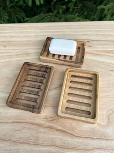 Jabonera de madera de nogal elegante, diseño Natural pulido para una decoración elegante del hogar en el baño o la cocina - Product Image 4