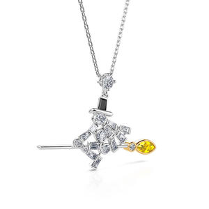 Collier Jeulia en argent sterling avec sorcière sur balai et chaîne à maillons plaquée or - Product Image 2