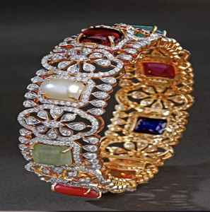 Bracelets élégants en laiton avec des motifs floraux complexes. Finition époustouflante. Disponible à prix de gros. - Product Image 6