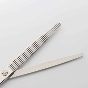 Ciseaux de toilettage pour animaux de compagnie en acier inoxydable de haute qualité pour l'amincissement et le mélange des poils de chien - Product Image 5