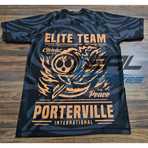 MMA เสื้อแรชการ์ดพิมพ์ซับลิเมชันกำหนดเอง240ป้องกันอัลทวอยเลต์ GSM การบีบอัดการต่อสู้แบบผดผื่น BJJ ผลิตในปากีสถาน - Product Image 2