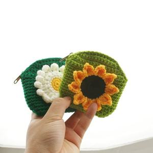 EFANBEANIE กระเป๋าใส่เหรียญไหมพรมถักลายดอกไม้หวานๆ น้ำหนัก 150 กรัม กระเป๋าถือแฟชั่นสำหรับเด็กผู้หญิง ทำด้วยมือ กระเป๋าใบเล็กใส่บัตร - Product Image 3