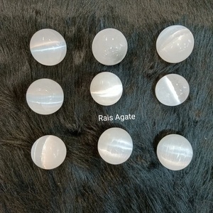 Esfera de Selenita Tallada Natural de Alta Calidad al por Mayor de Gujarat para Uso Metáfísico y Astrológico como Piedra Curativa - Product Image 2