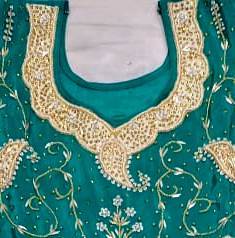 Trajes de seda sin costuras hermosos bordados a mano de estilo tradicional de moda india de diseñador moderno para hombres - Product Image 3