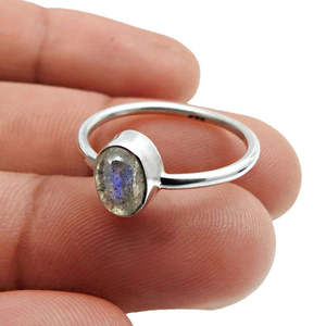 Wholesale 925 <b>Sterling</b> <b>Silver</b> Boho Jewelry Handmade Simple Bezel <b>Set</b> <b>Ring</b> Studded With Natural Oval Cut Labradorite Gemstone - Product Image 2