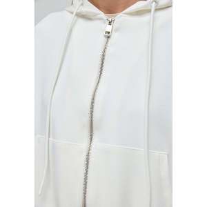 Sudadera Corta con Capucha de Textura Suave - Product Image 5