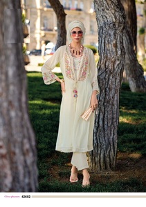 Dhwaja Export Beautiful Work New Salwar Kameez Mujeres Indian/Pakistani Colección de ropa festiva para adultos En stock - Product Image 3