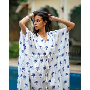 Caftán Elegante Casual de Talla Única con Estampado de Palmeras, Vestido de Verano Transpirable con Decoración Calada, Largo hasta el Suelo para Ocio y Fiestas - Product Image 3