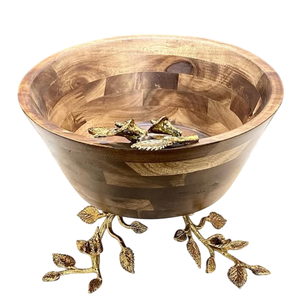 Bol de service décoratif en bois d'acacia poli avec pieds en laiton et accents de fleurs pour mariage ou décoration intérieure - Product Image 2