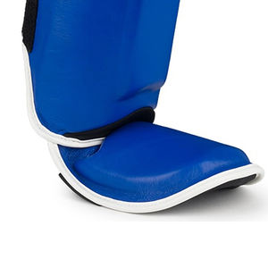 Protège-tibia pour hommes de super qualité Nouveau modèle en cuir avec fonction de séchage rapide Excellente protection à un prix économique - Product Image 6