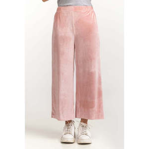 Pantalon large taille haute rose clair pour femme WM-TRKN23-007, coupe ample style Hip Hop avec technique de teinture unie froissée - Product Image 1