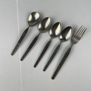 Compact <b>storage</b> metal <b>cutlery</b> set with matching tray for picnic hampers lunchboxes or eco gift hampers - Product Image 1