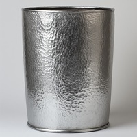 Jardinière décorative en métal brillant poli de luxe parfaitement conçue pour les élégants affichages de décoration d'intérieur de style de jardin saisonnier