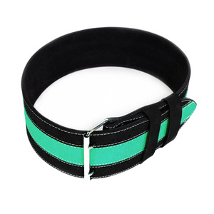 Cinturones de levantamiento de pesas que ayudan a la zona lumbar durante los levantamientos, ofreciendo un soporte confiable para levantadores que realizan ejercicios pesados de manera regular. - Product Image 1