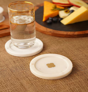 Ce lot de dessous-de-verre ronds en marbre avec de magnifiques motifs en résine tourbillonnante est disponible à prix de gros. - Product Image 6