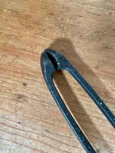 Pinzas para tostadas recubiertas de metal negro, diseño elegante perfecto para utensilios de cocina para el hogar del hotel y uso diario en la cocina - Product Image 6