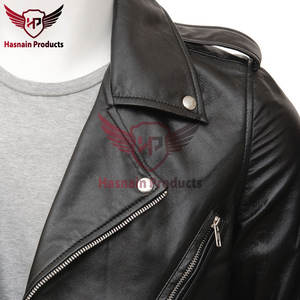 Veste en cuir satiné matelassé noir pour homme de qualité supérieure Manteau d'hiver de style High Street au design brillant avec style multi-poches - Product Image 2