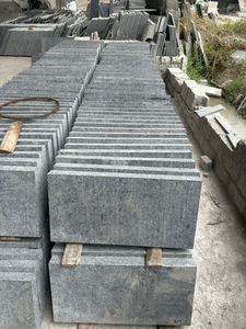 Tuiles de granit gris acier flammé taille de coupe personnalisée Surface antidérapante pour les allées extérieures pavage salle de bain escalier aménagement paysager - Product Image 2