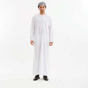 Vêtements islamiques modestes pour hommes en gros directement de l'usine - Stock disponible Thawb Thobe/Jubba pour la saison de printemps à Dubaï et au Qatar - Product Image 1